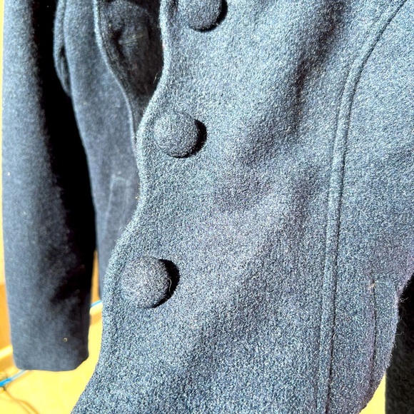 Beautiful Jackets - Picture 6 of 7